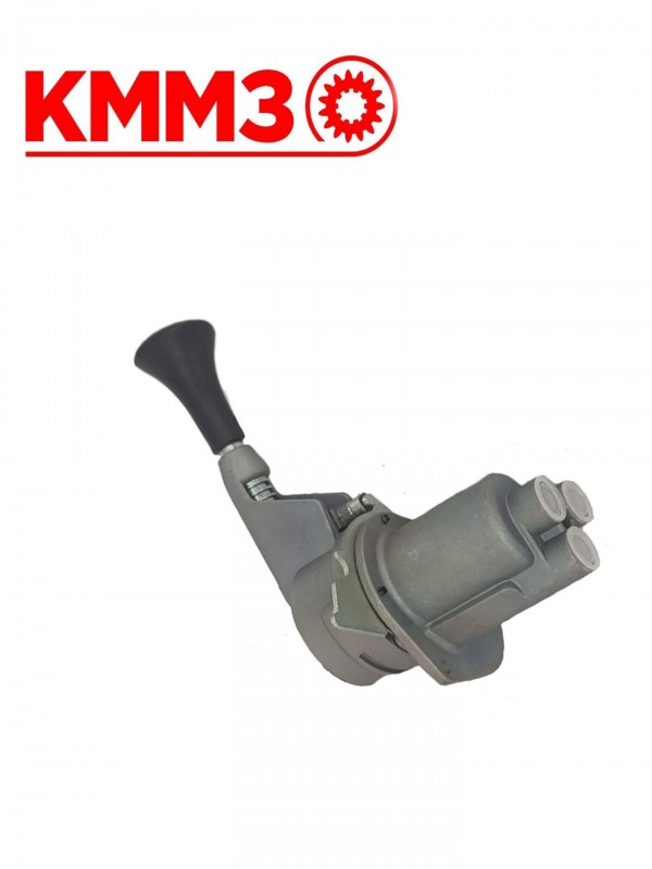 Кран ручного тормоза 3 выхода 100-3537010 (КМ1003537010)